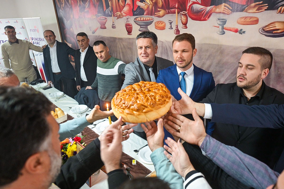 PDP proslavio slavu: Neprijatelji Srbima uvijek napadali ono najsvetije
