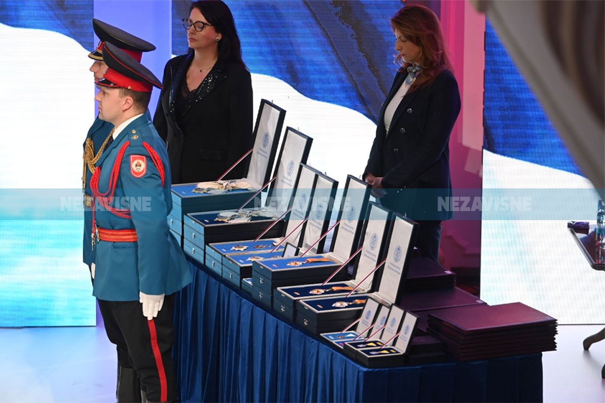 Ko je sve odlikovan povodom Sretenja (FOTO)