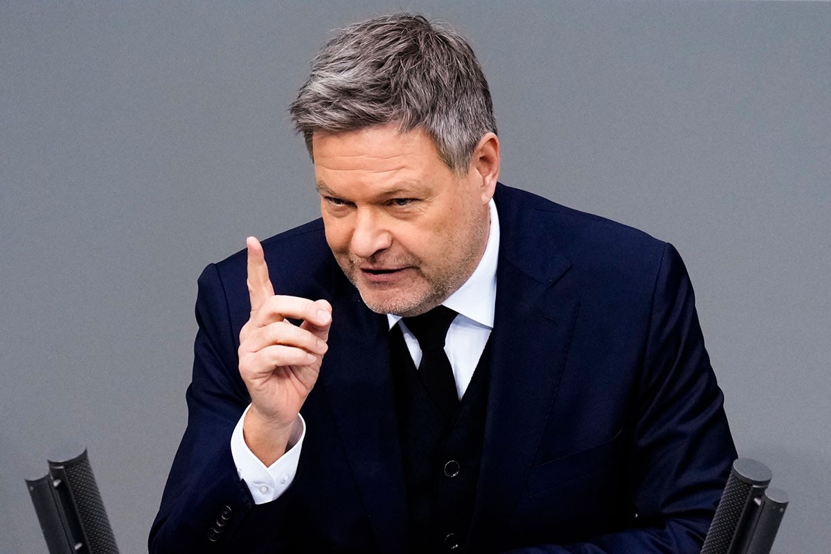 Habek poručio Vensu da "gleda svoja posla"