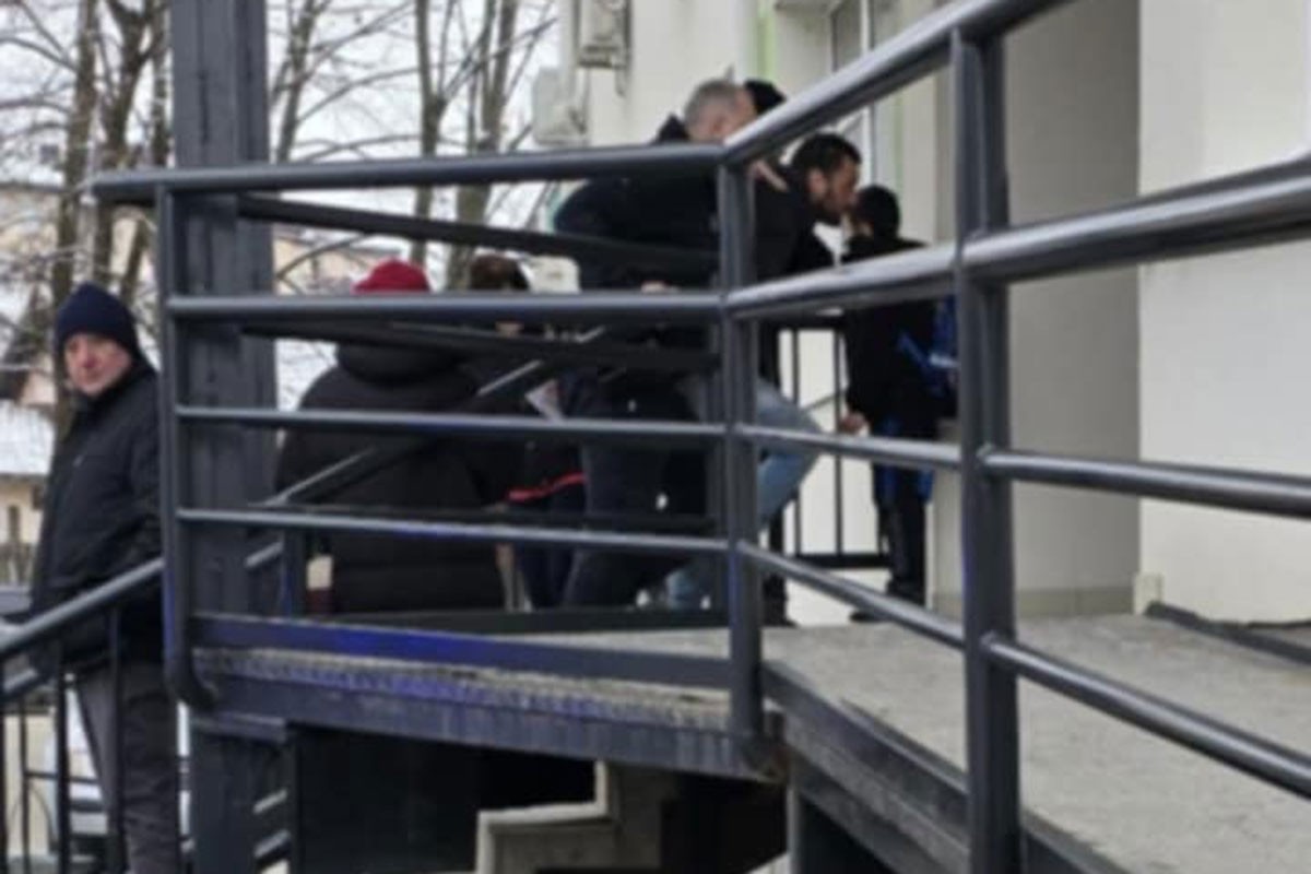 Saznajemo: Selimović doveden u Dom zdravlja Prnjavor (FOTO)