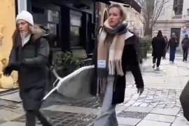 Mladi sve češće nose daske za peglanje po ulici, a svijet se pita ...