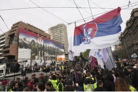 Studenti i građani odali počast kod Generalštaba (VIDEO)