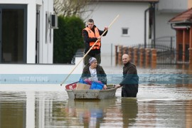 Kataklizma u Prijedoru: Voda je naišla brzo, po kućama gmižu zmije (FOTO, VIDEO)