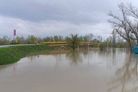 U Šamcu raste nivo Save
