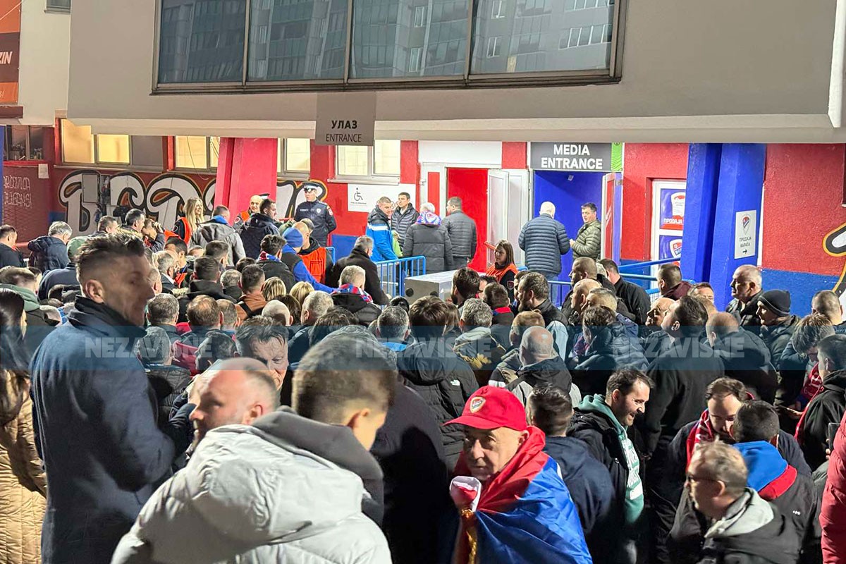 Ogromni redovi za ulazak na stadion u Banjaluci (FOTO)
