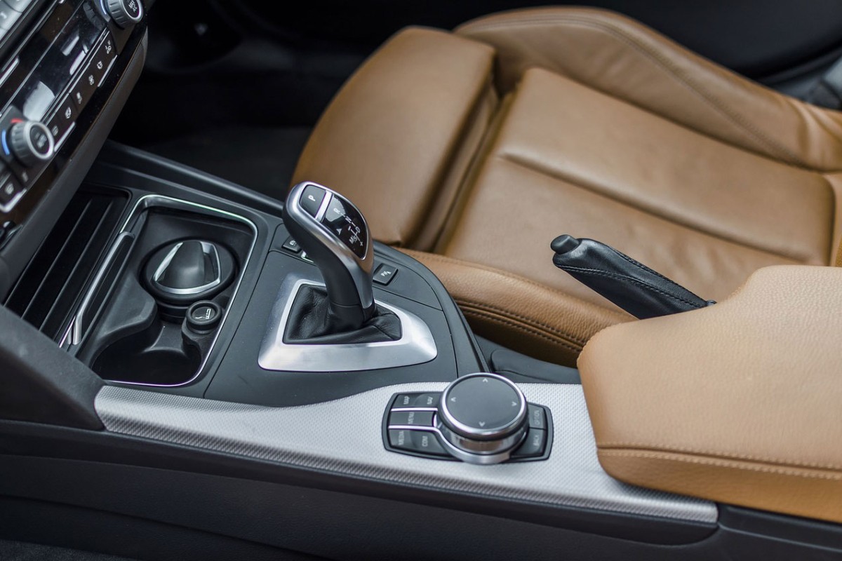 Zašto automobili s automatskim mjenjačem kreću sami od sebe?