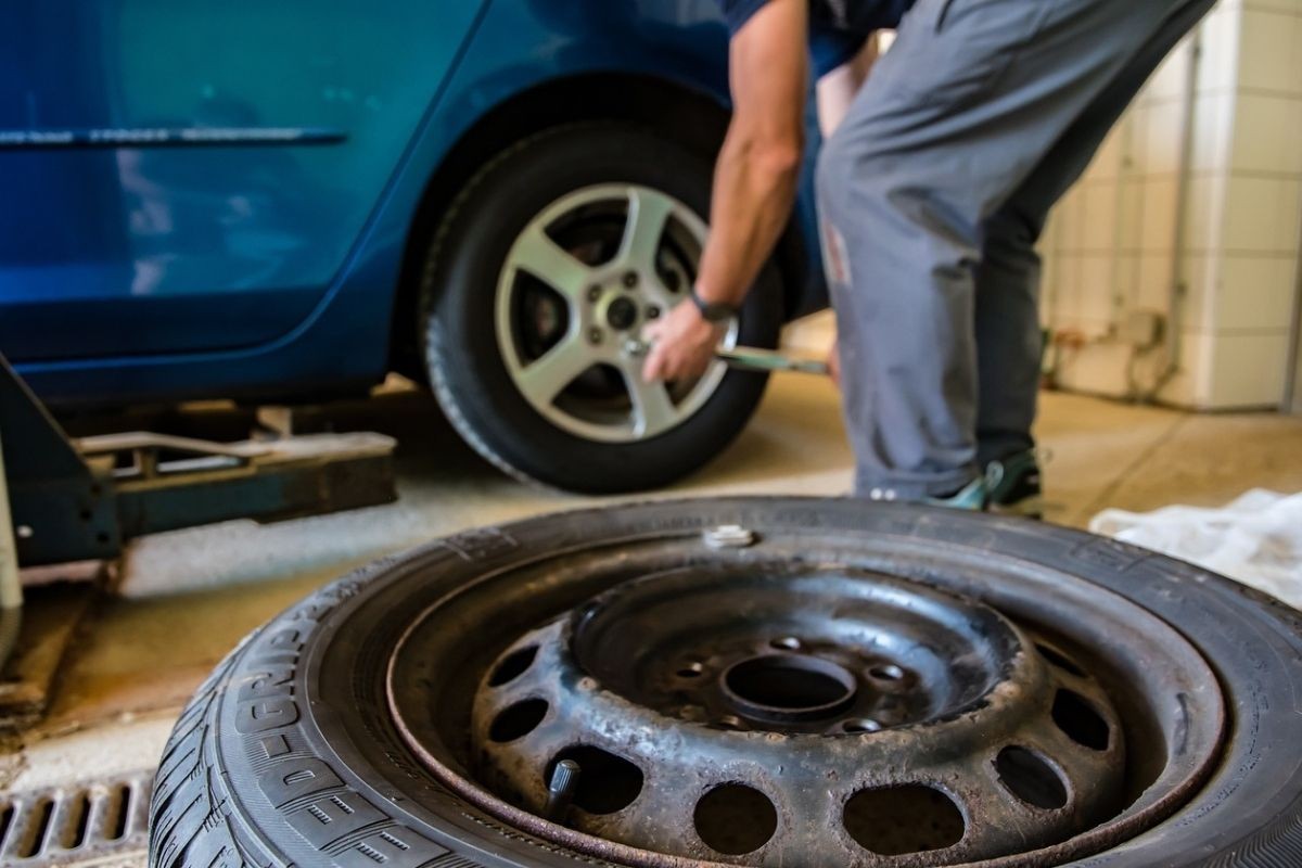 Da li koristiti zimske gume na automobilu ljeti?