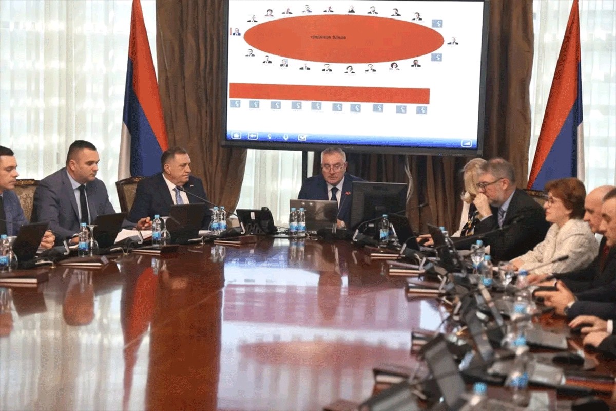 U toku sjednica Vlade Srpske, prisustvuje Dodik