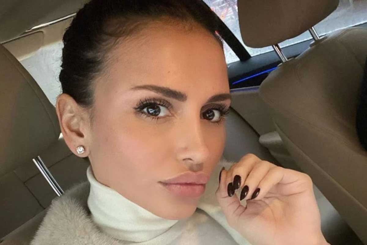 Emina Jahović razvukla osmijeh (FOTO)