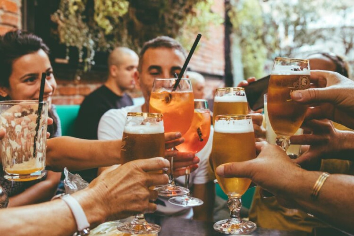 Evo šta će se desiti sa kožom ako često pijete alkohol