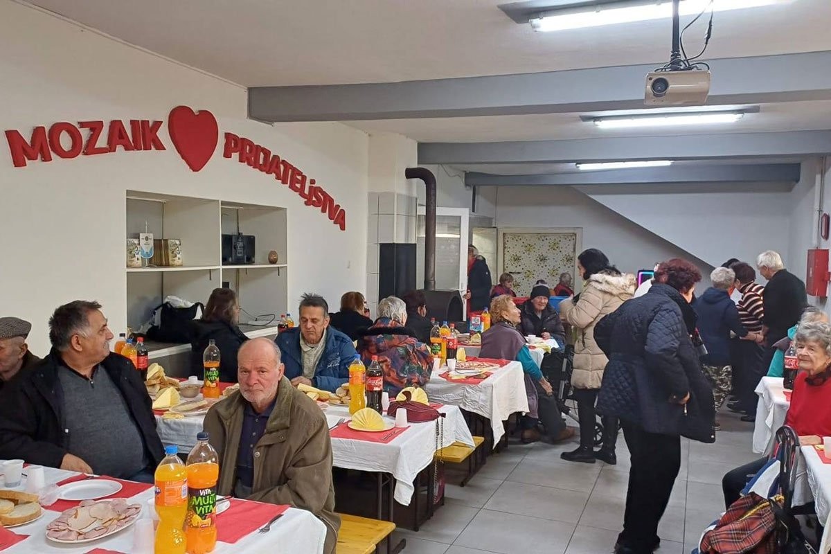 Javna kuhinja iz Banjaluke poslala poruku političarima: "Stanite na loptu, pomozite narodu"