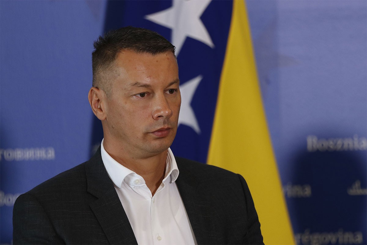 Nešiću blokirana imovina, krak istrage vodi u Srbiju i Crnu Goru