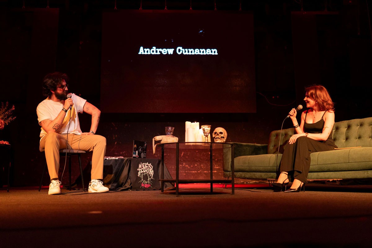 "Mjesto Zločina": Jedinstven format true crime podcasta pred sarajevskom publikom