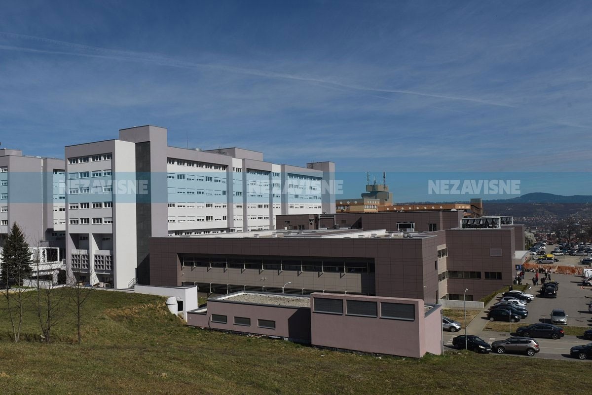 Povrijeđen u slijetanju mopedom u Gradišci, završio na UKC-u RS