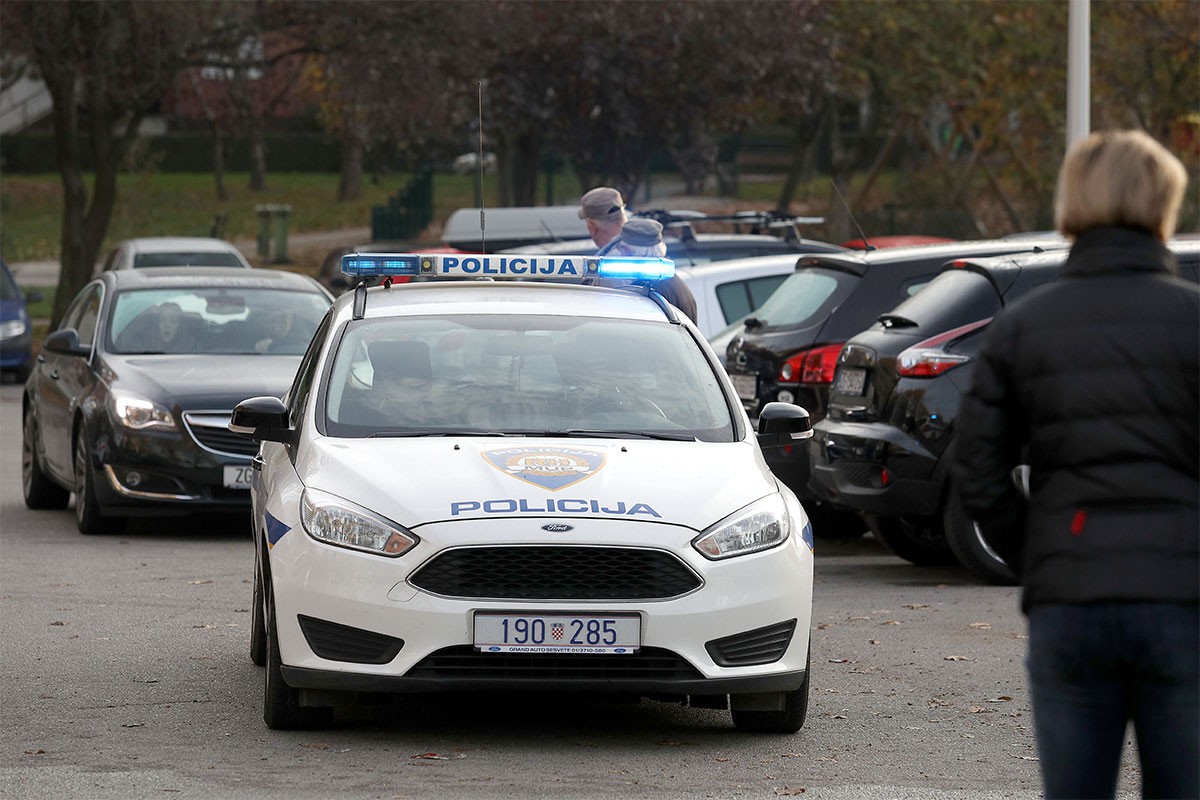 Tuča porodica zbog parkiranja, dvoje teško povrijeđenih