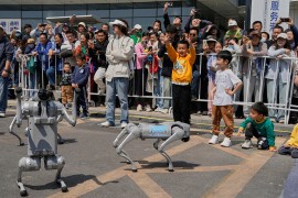Humanoidni roboti na polumaratonu u Pekingu