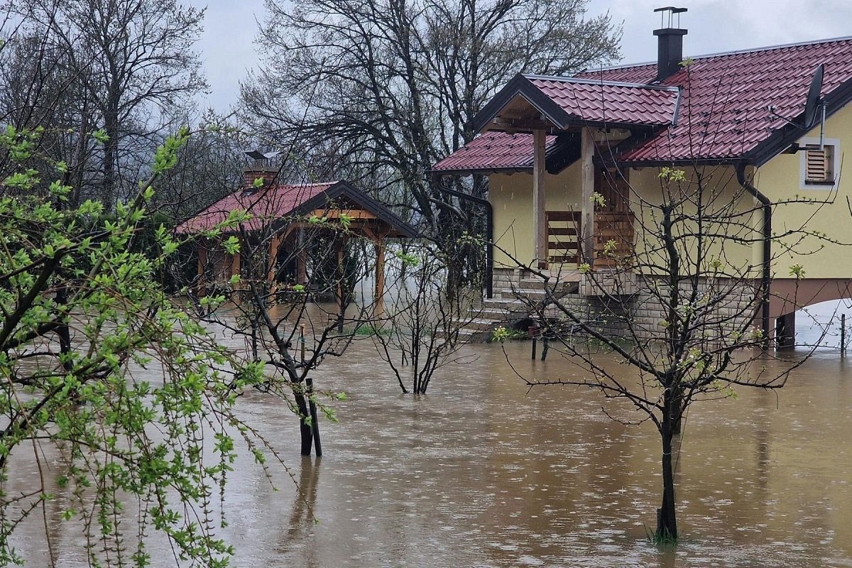 Za sanaciju štete od poplava u Kozarskoj Dubici 200.000 KM