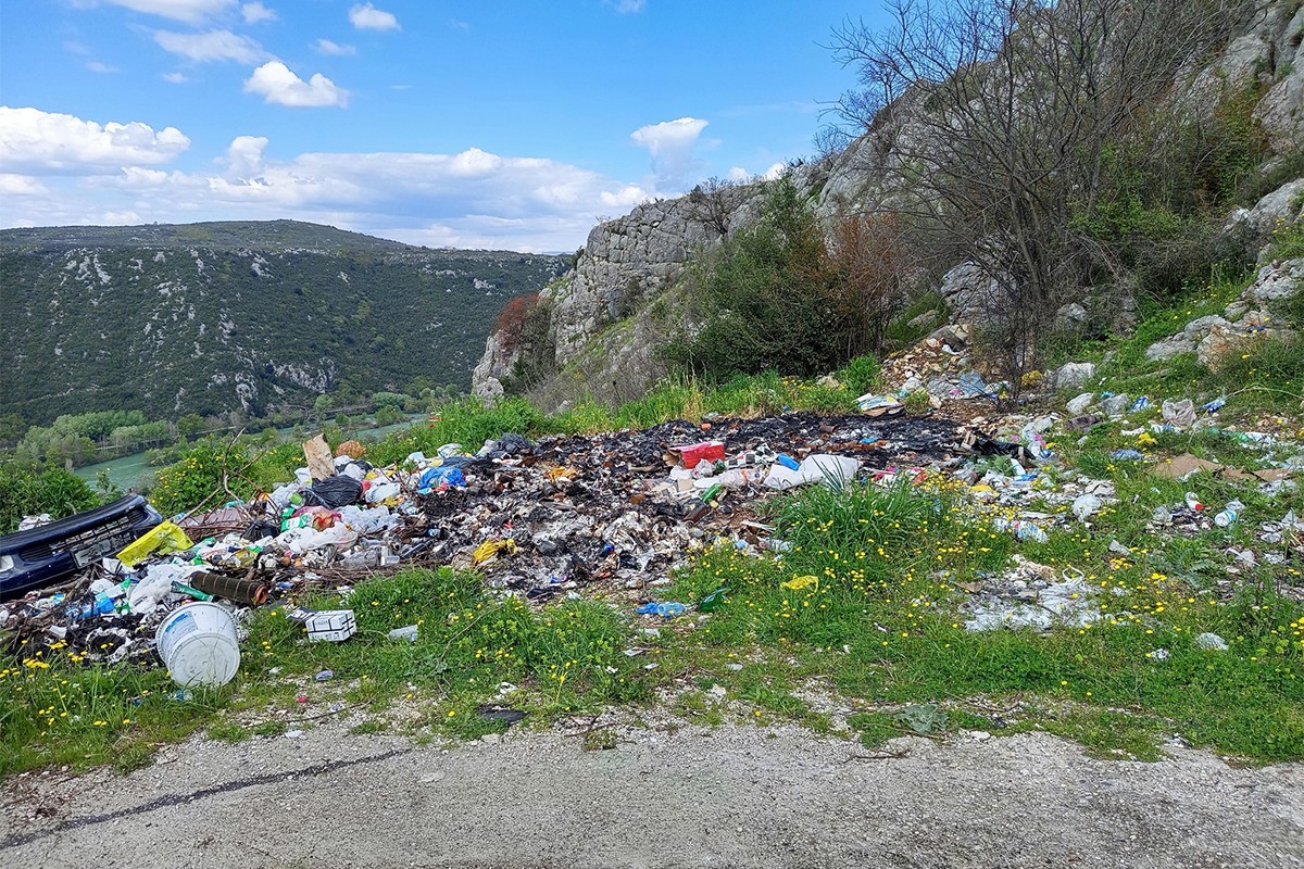 Eko horor u BiH: "Neka vide stranci gdje su došli" (FOTO)