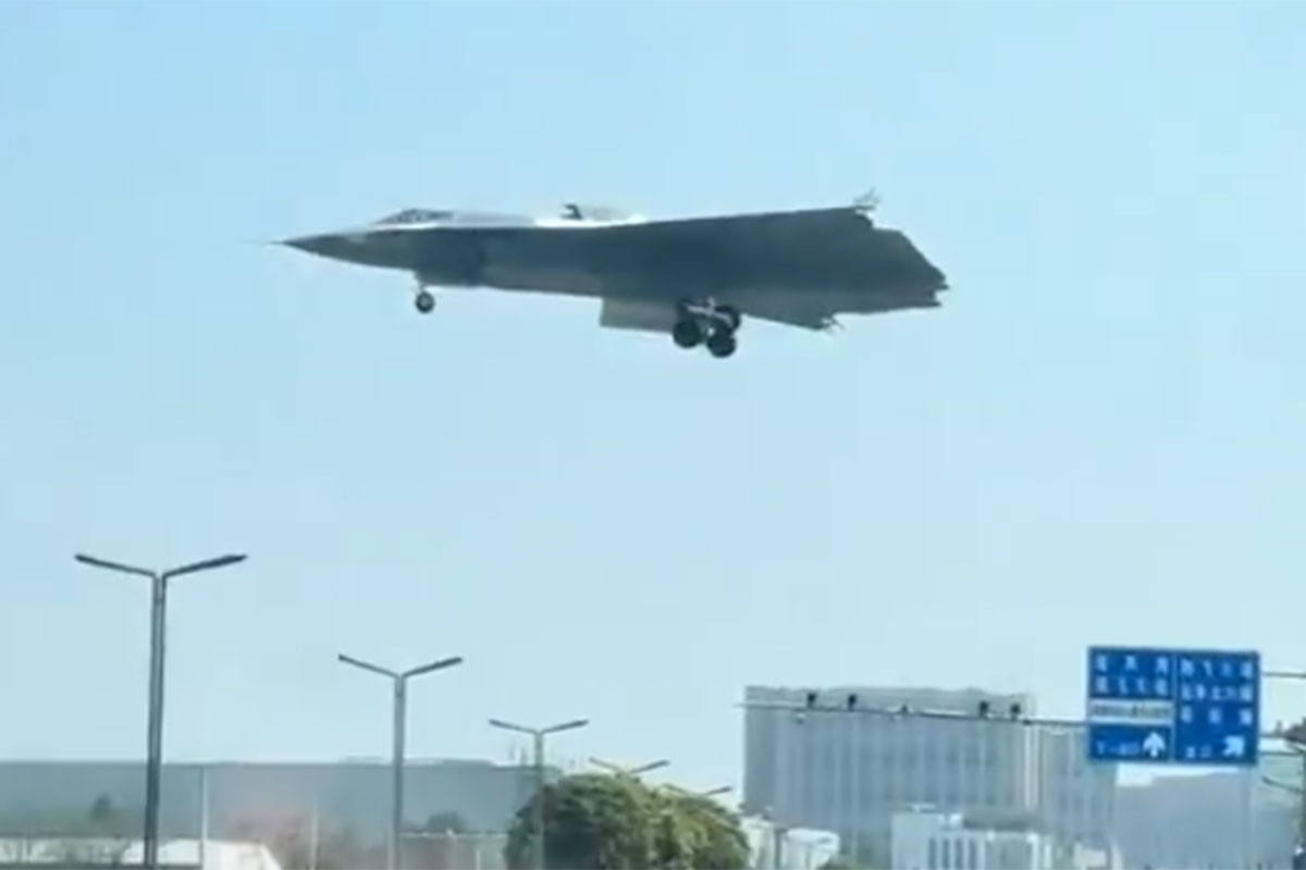 Neobičan kineski borbeni avion hit na mrežama: Razvija li Kina lovac šeste generacije? (VIDEO)