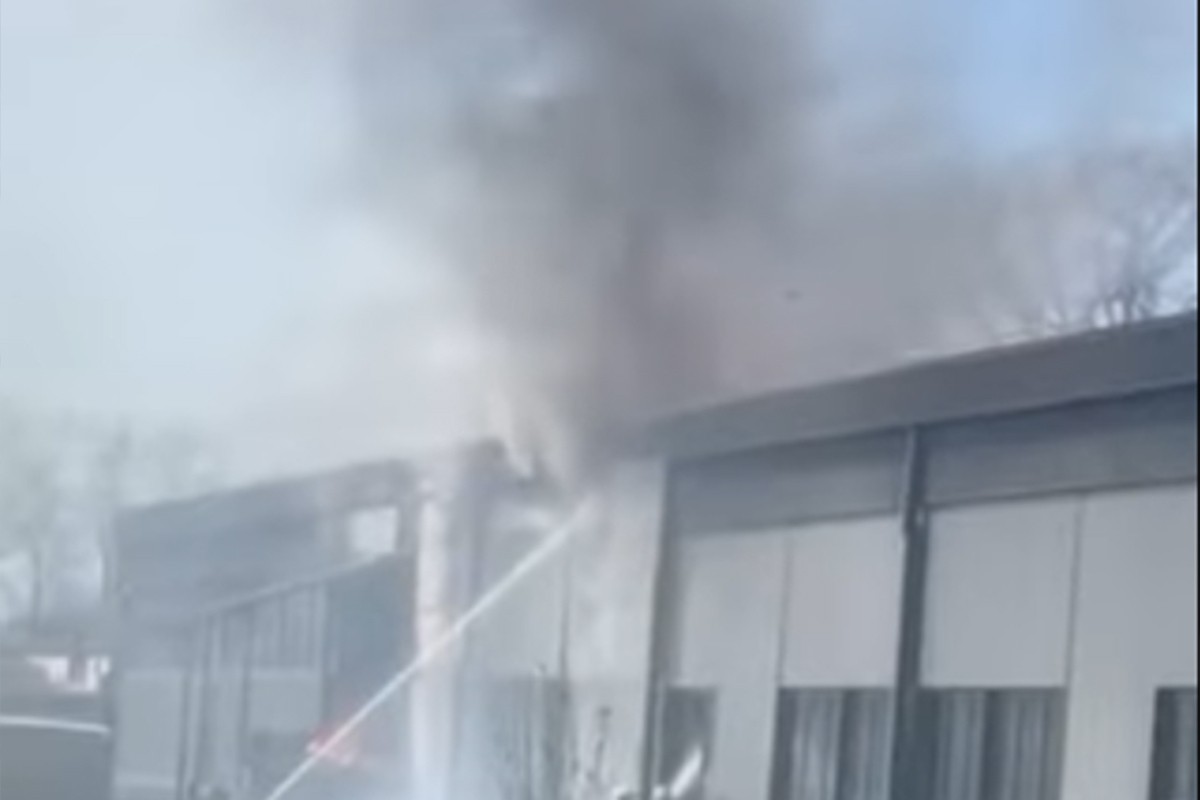 Veliki požar u prijedorskoj fabrici (FOTO/VIDEO)