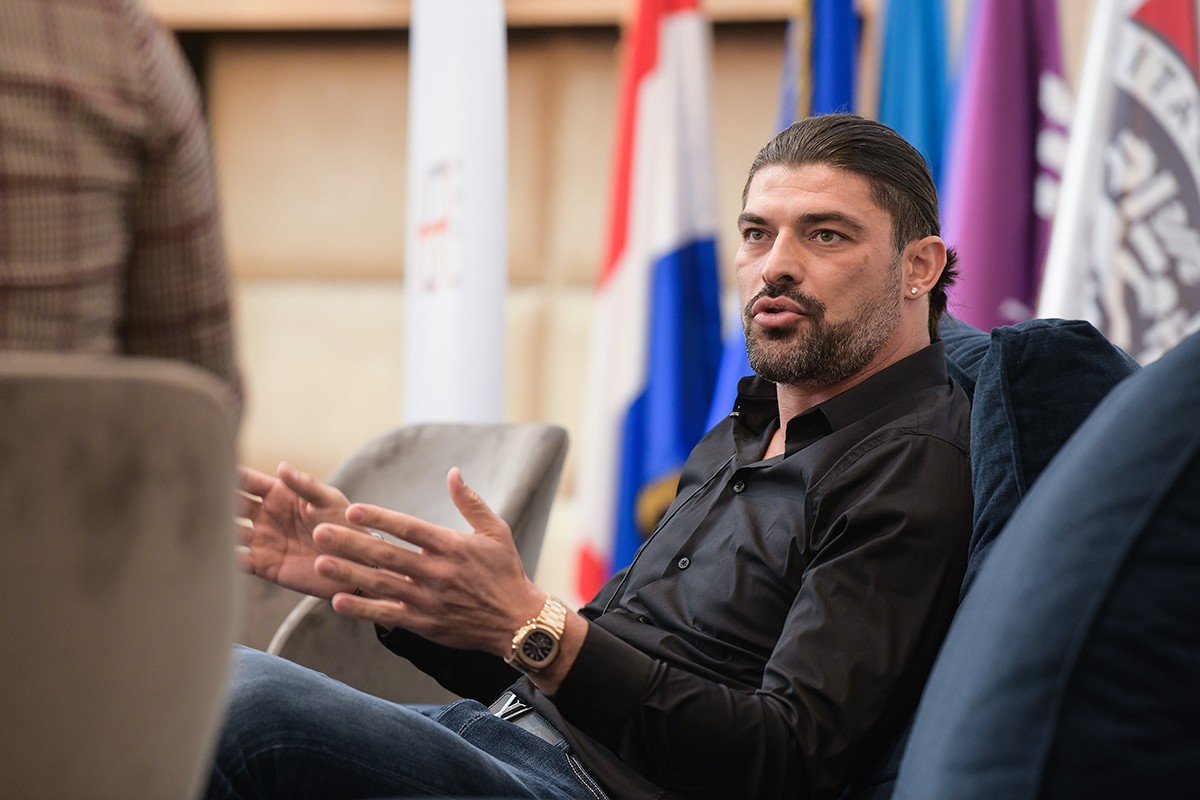 Ko je ovaj čovjek: Istraga napada na menadžera čija agencija je u Gradišci (FOTO)