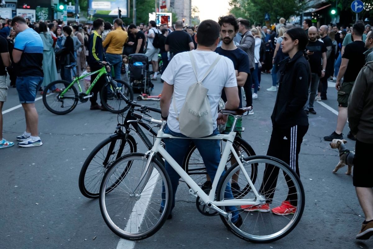 Nastavljene blokade ispred RTS-a
