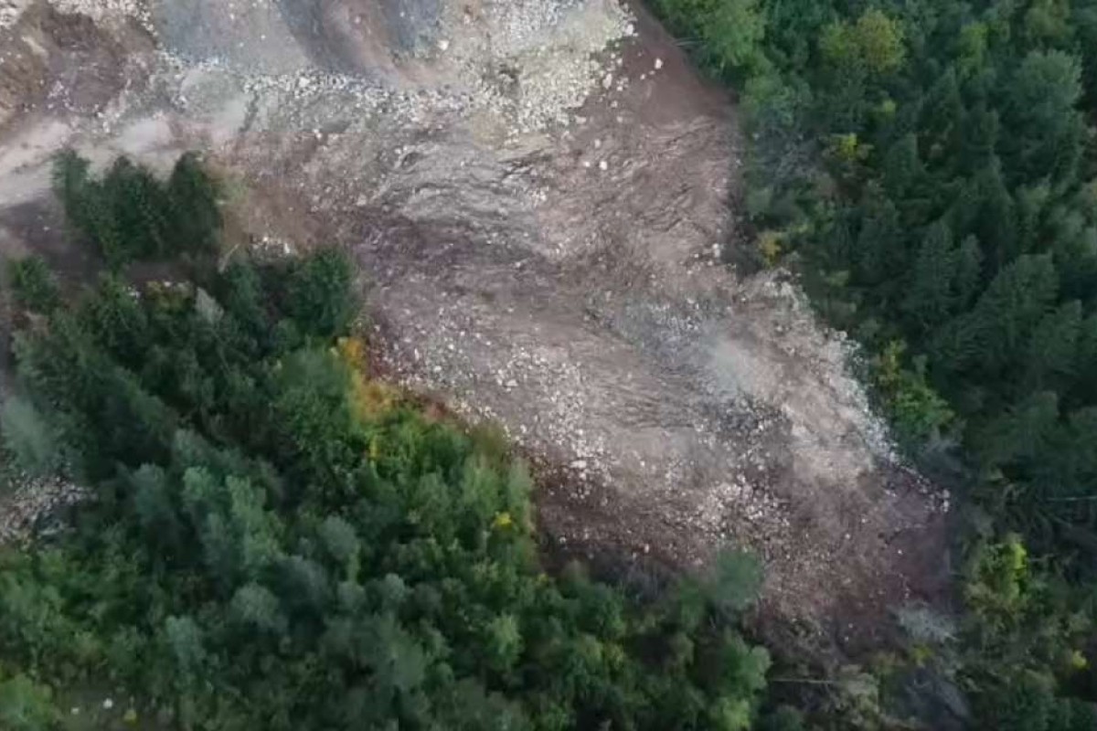 Formirane pukotine na klizištu na padinama Sarajeva