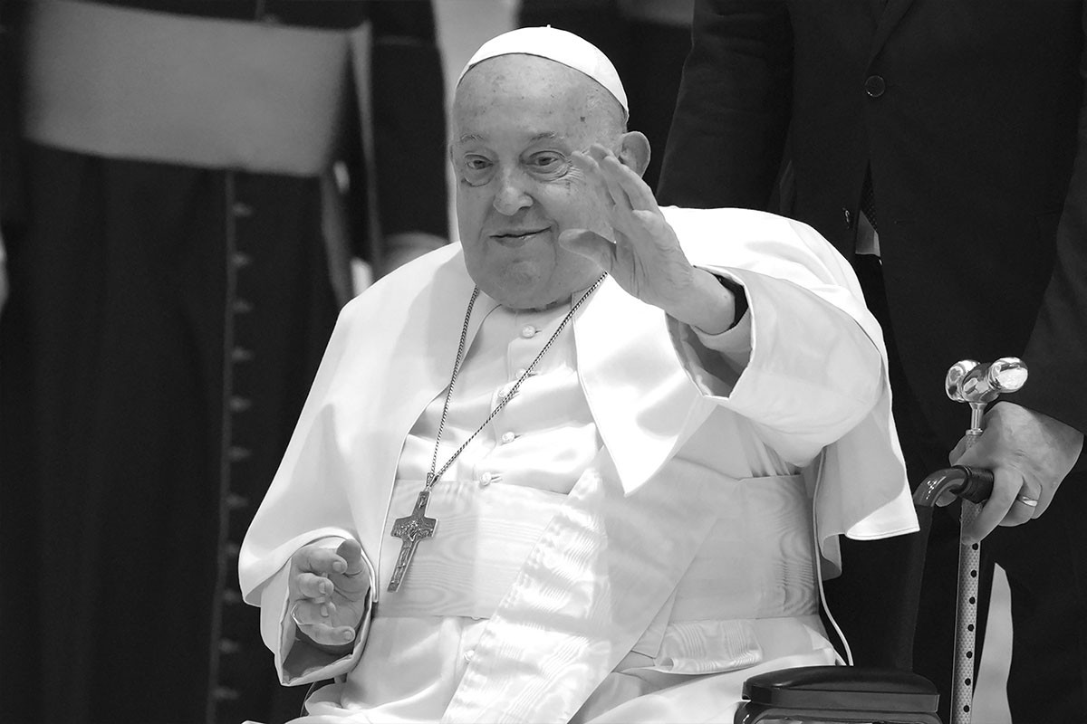 Umro papa Franjo