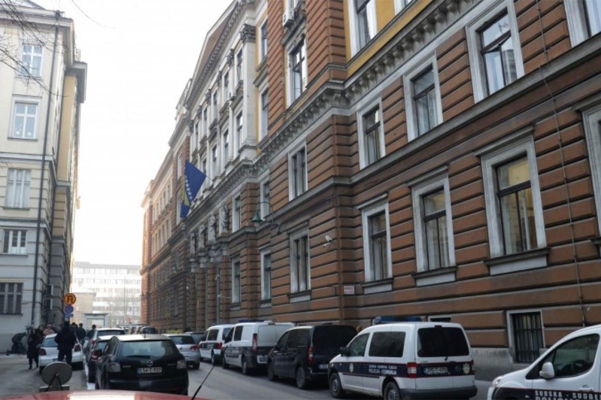 Potvrđena optužnica za silovanje u Sarajevu: Djevojku držali u stanu, tukli, drogirali i silovali