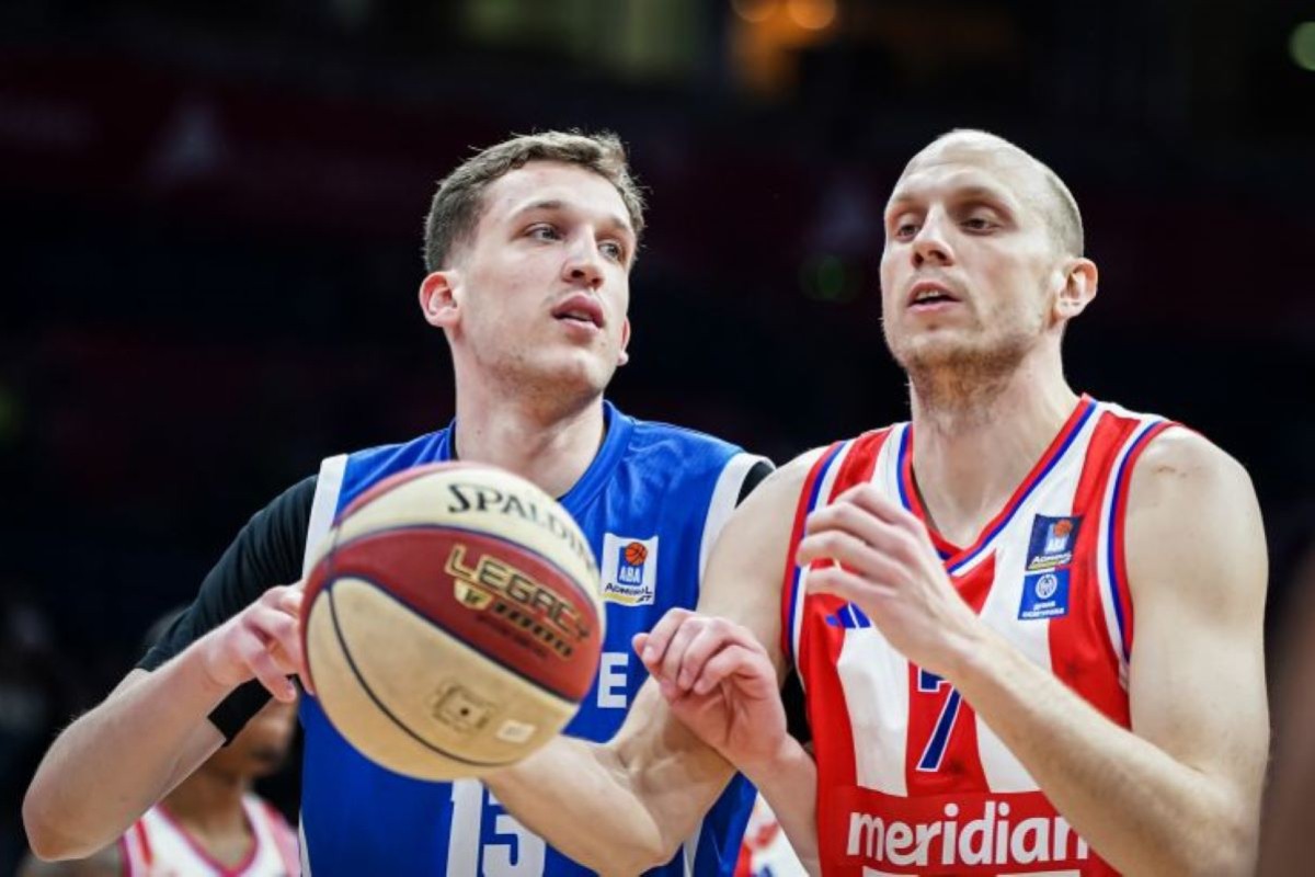 Crvena zvezda: Davidovac van stroja
