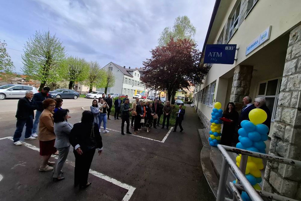 Bosanski Petrovac konačno dobio banku