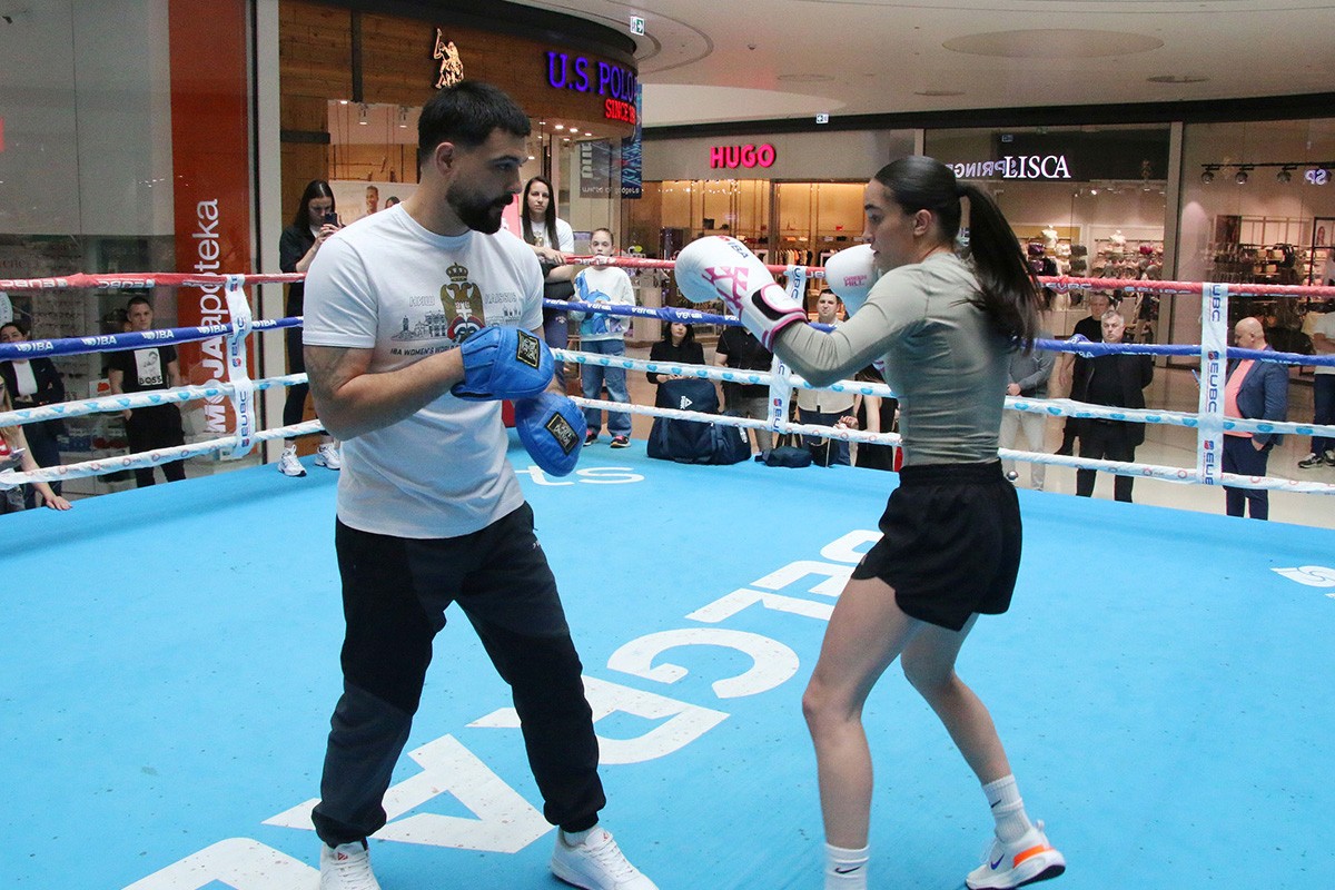 Otvoreni trening u Banjaluci: Sara Ćirković spremna za svjetsku krunu (FOTO)