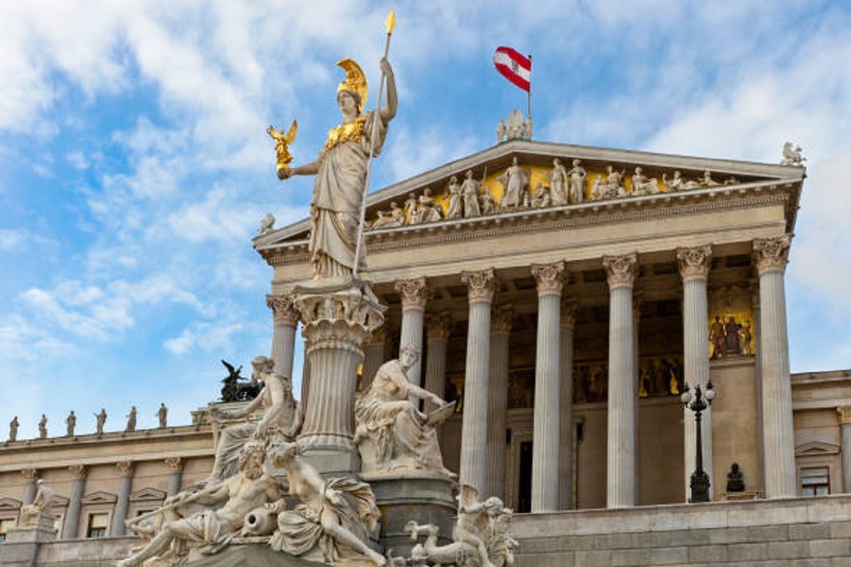 Skandal u austrijskom parlamentu: Sjednica hitno prekinuta