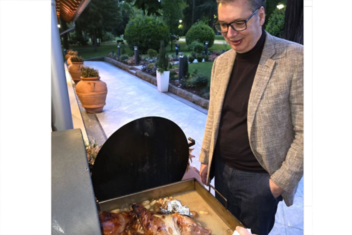 Vučić pokazao čime će ugostiti Trampa Mlađeg (FOTO)