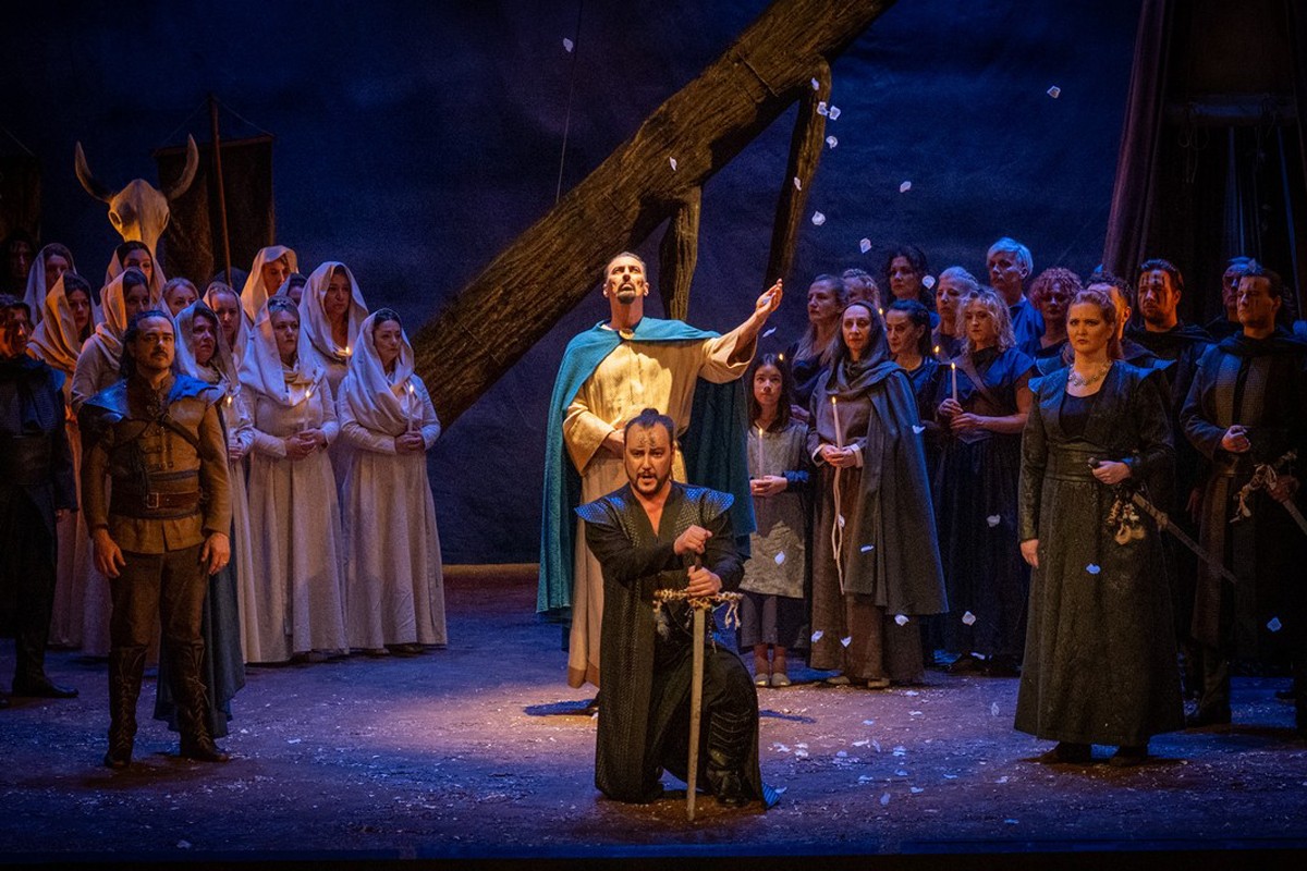 Opera "Attila" premijerno izvedena u NPS, publika ansambl nagradila ovacijama