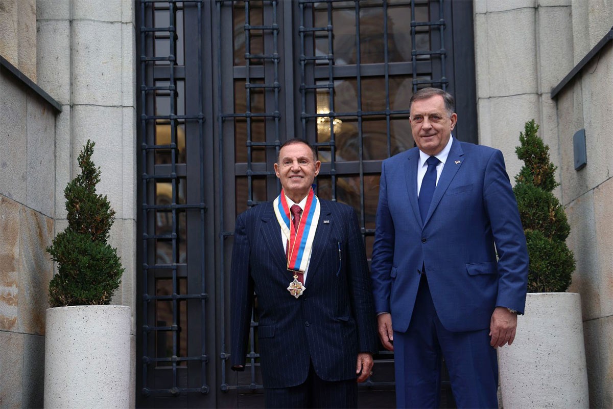 Dodik odlikovao Levija