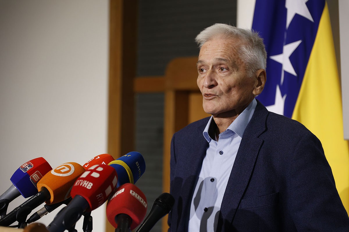Špirić: Opozicija iz Srpske smokvin list za loše namjere proširenog Kluba Bošnjaka