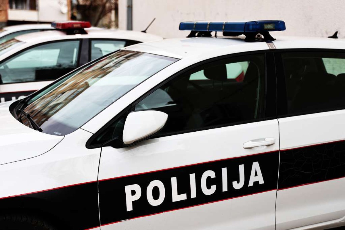 Maskirani lopovi opljačkali Lutriju BiH u Mostaru