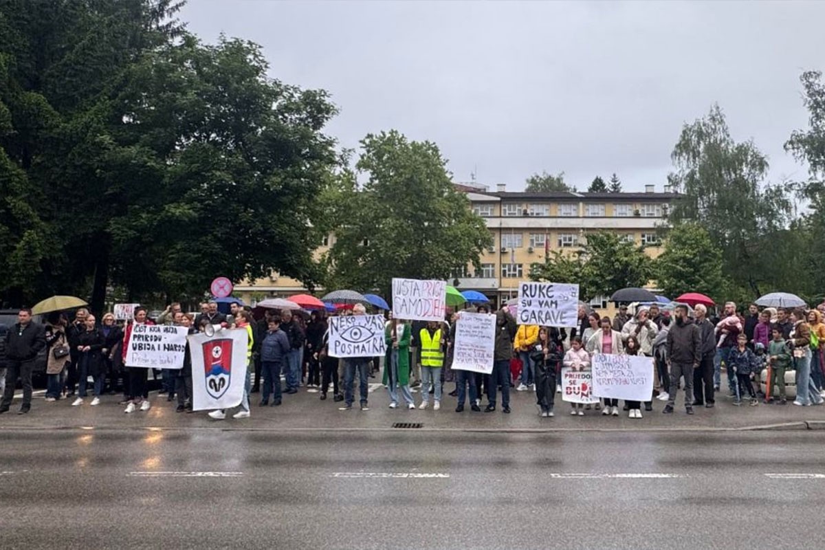 Prijedorčani ponovo na ulicama izrazili svoje nezadovoljstvo