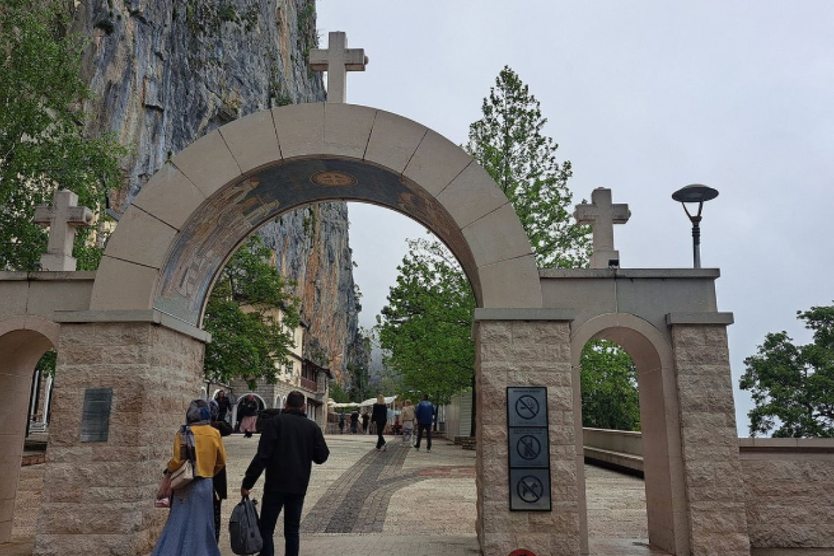 Hodočasnici krenuli iz Podgorice do Ostroga