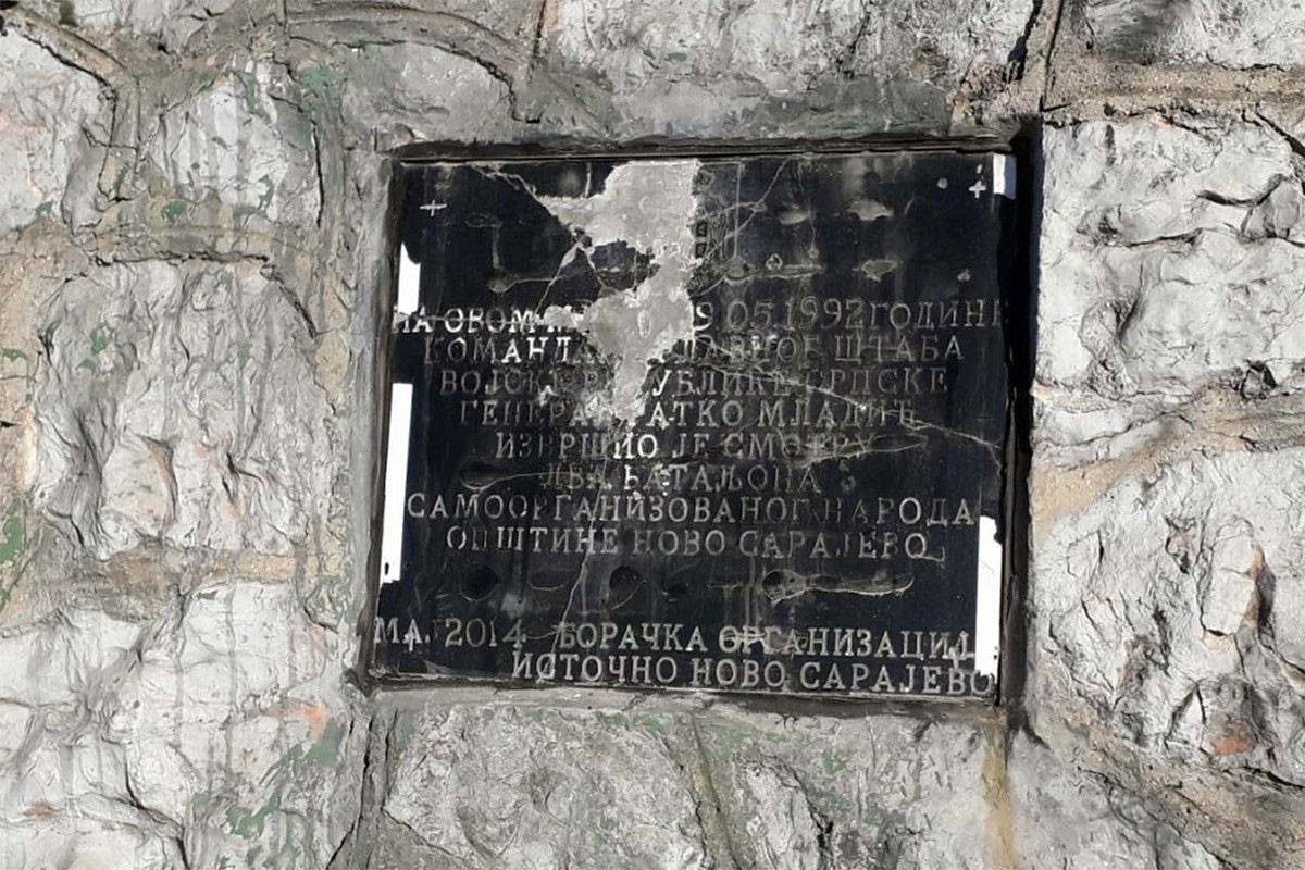 Ponovo oštećena spomen-ploča na Vracama