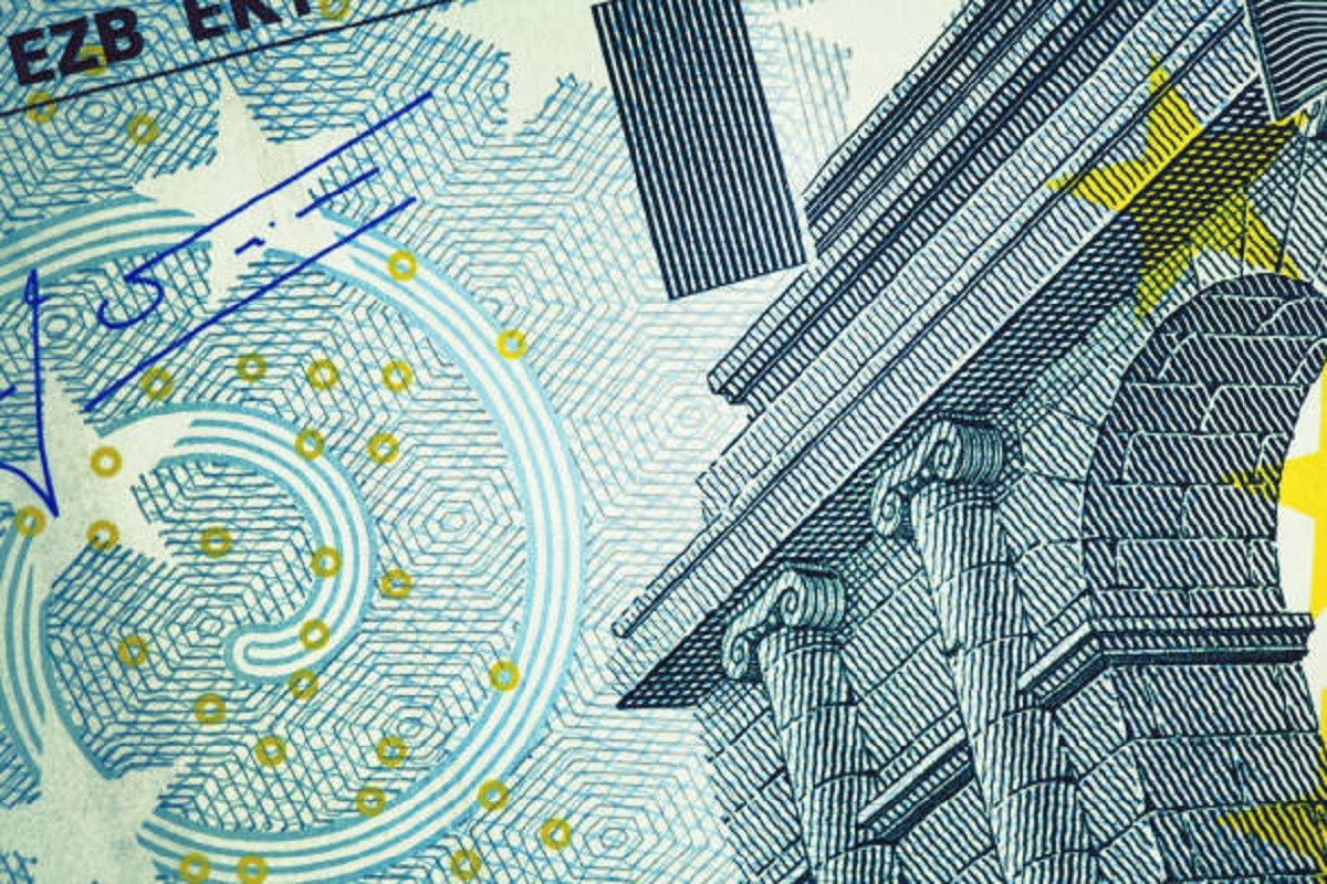 Falsifikatori najviše vole evre i dinare