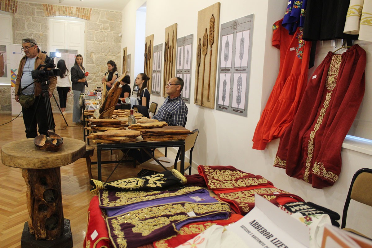 Izložba rukotvorina Hercegovine i Albanije