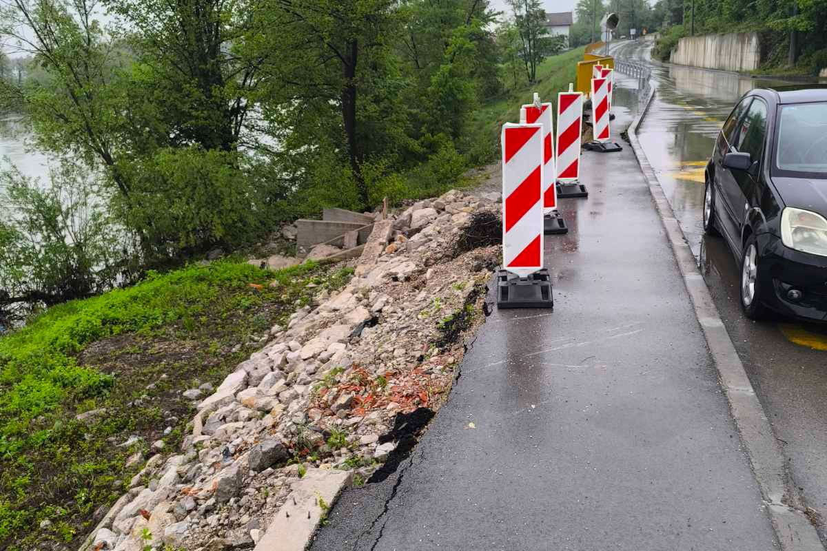 Veliko klizište ugrozilo mještane banjalučkog naselja Priječani (VIDEO)