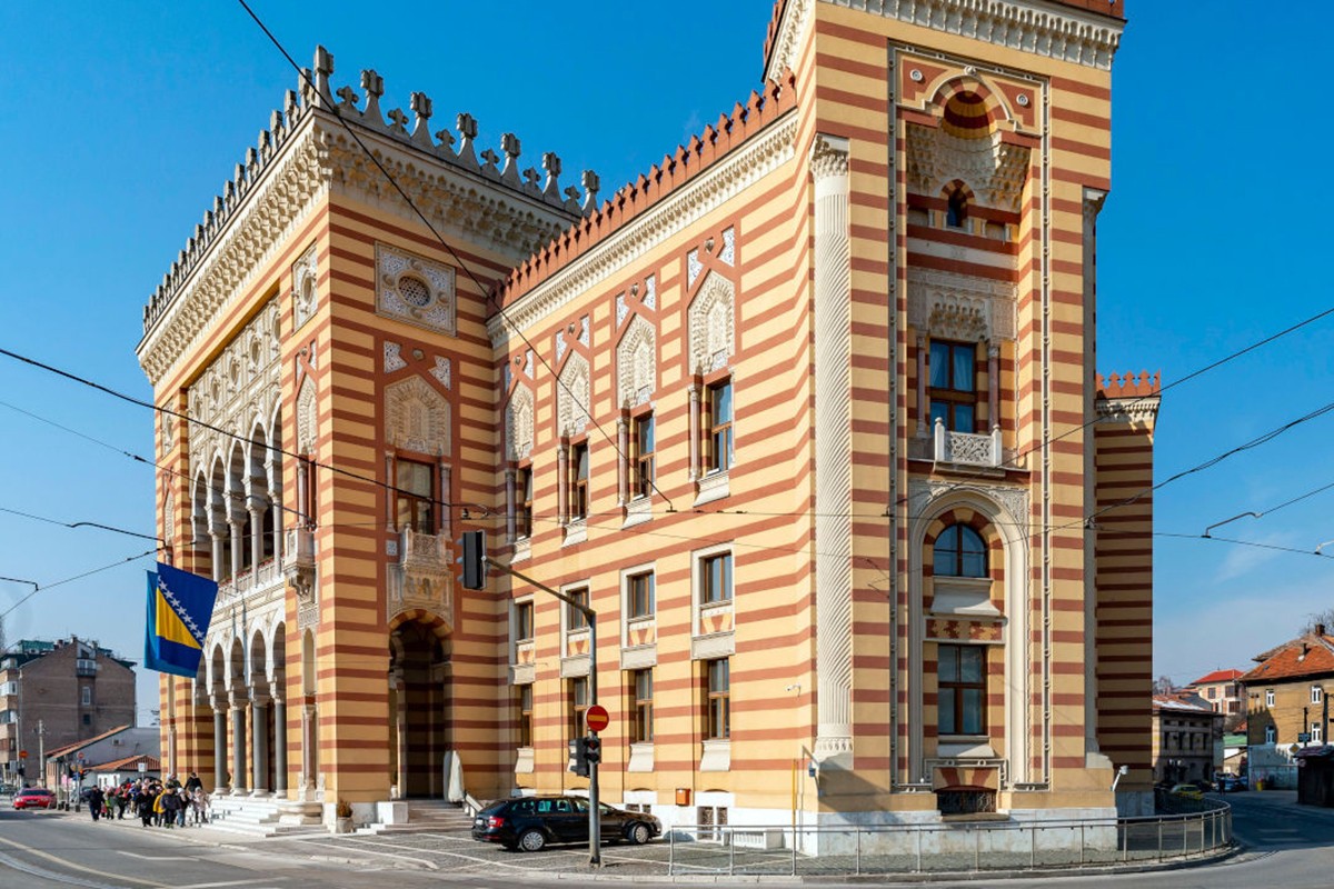 Trojka postigla dogovor: Evo ko su novi gradonačelnik Sarajeva i njegovi zamjenici