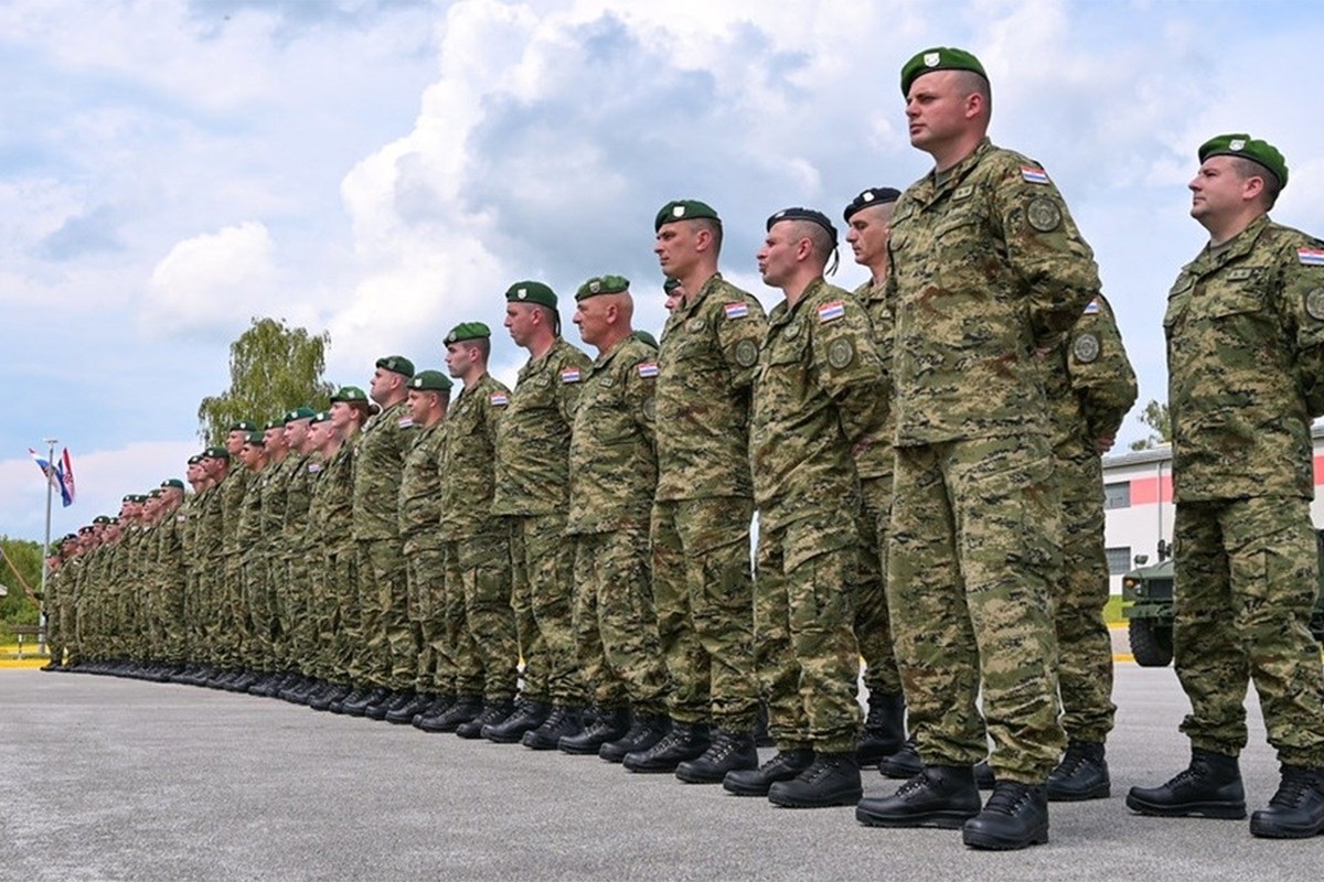 Hrvatski vojnici ispraćeni na Kosovo