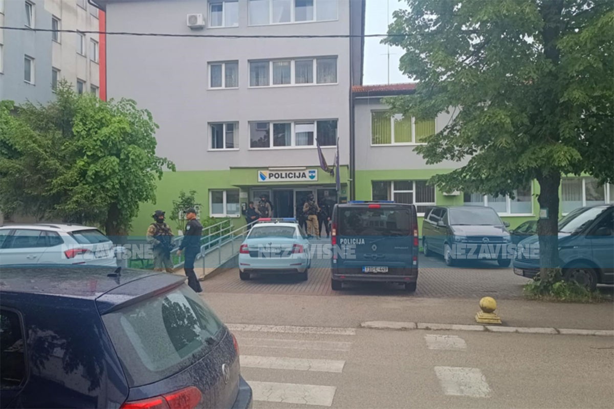 Akcija u Prijedoru i Sanskom Mostu: Uhapšeno 17 policajaca