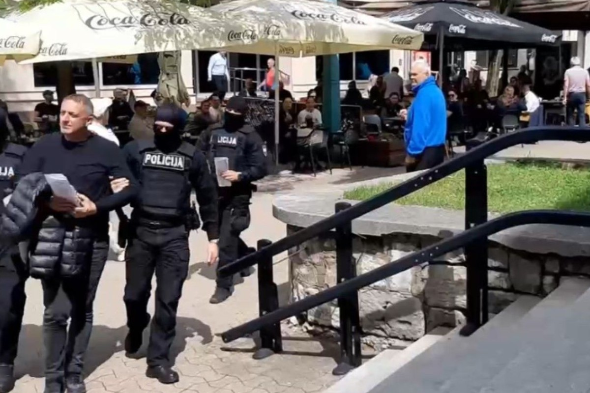 Uhapšeni policajci pred tužiocem (VIDEO)