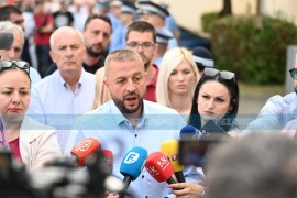 Nešković tvrdi da je novac koji je pronađen kod Miličevića legalan (FOTO)