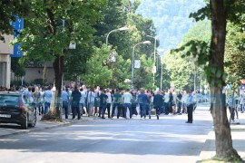 Ispred Suda u Banjaluci pustili snimak o "dva papka" pa upitali "Bajiću, čuješ li" (VIDEO)